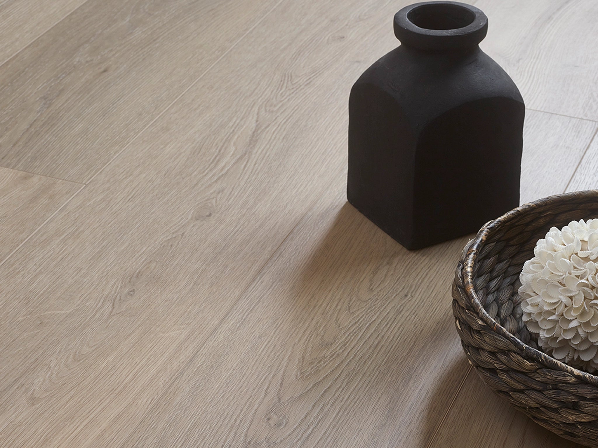 COREtec XL-End-Carpet Court