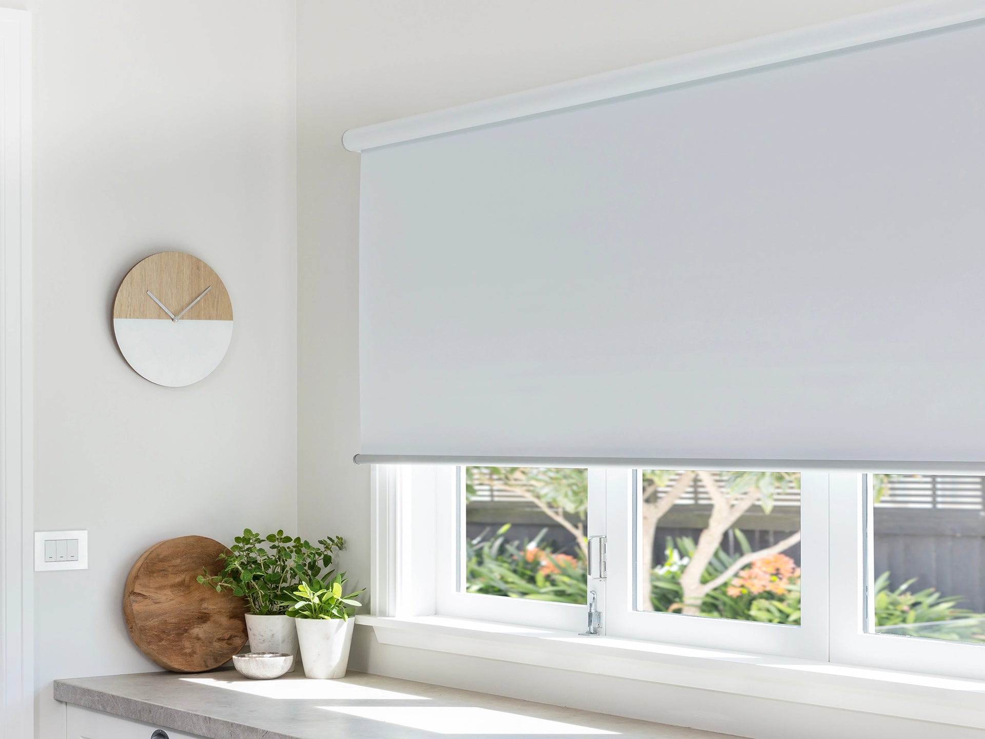 cs-guide-blinds-outsidefit-The Interiors Group